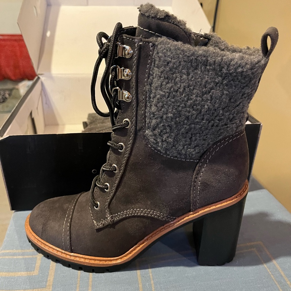 Nine West Boot from Kohl’s size 7 never worn.